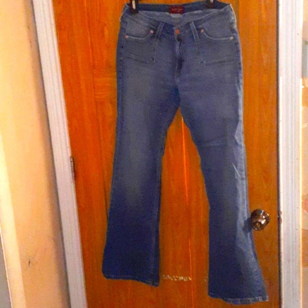 Levi Low Boot Cut 545 Jeans Genuinely Crafted